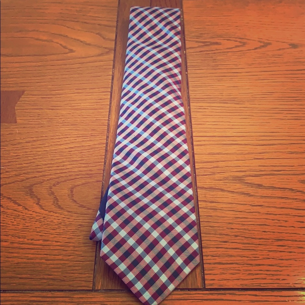 Silk Tommy Hilfiger Necktie.